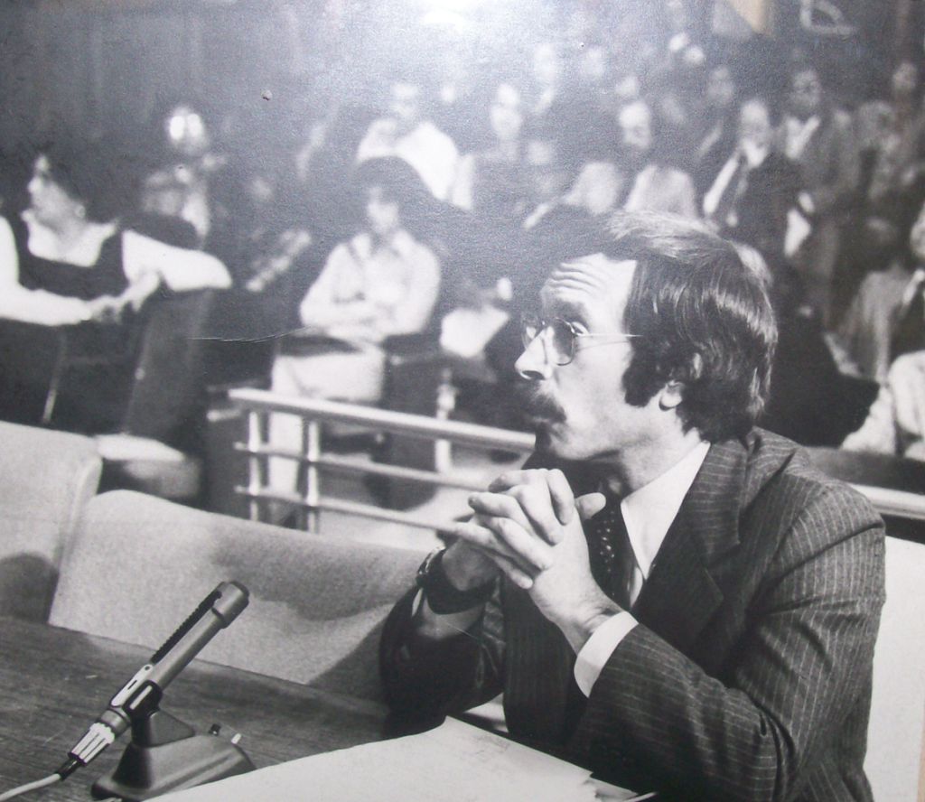 Robert Gnaizda during 1970s legislative hearings