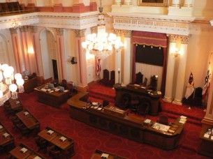 800px-California_Senate_chamber_p1080899