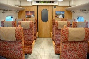 800px-Shinkansen_800_Series_Interior-3