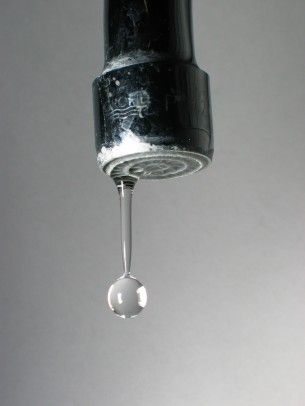 faucet dripping