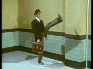 JohnCleeseSillyWalk1