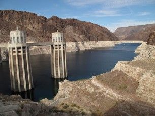 Lake Mead bathtub ring